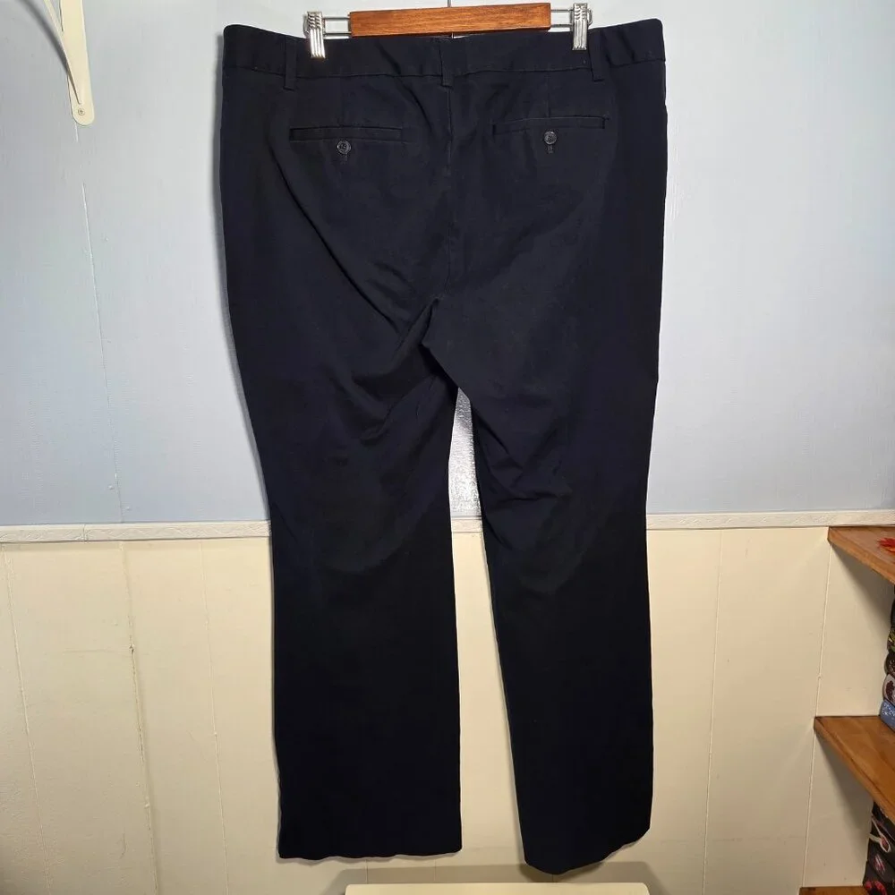Eddie Bauer Woman's Navy Dark Blue Business Casual Office Workwear Dress Pants